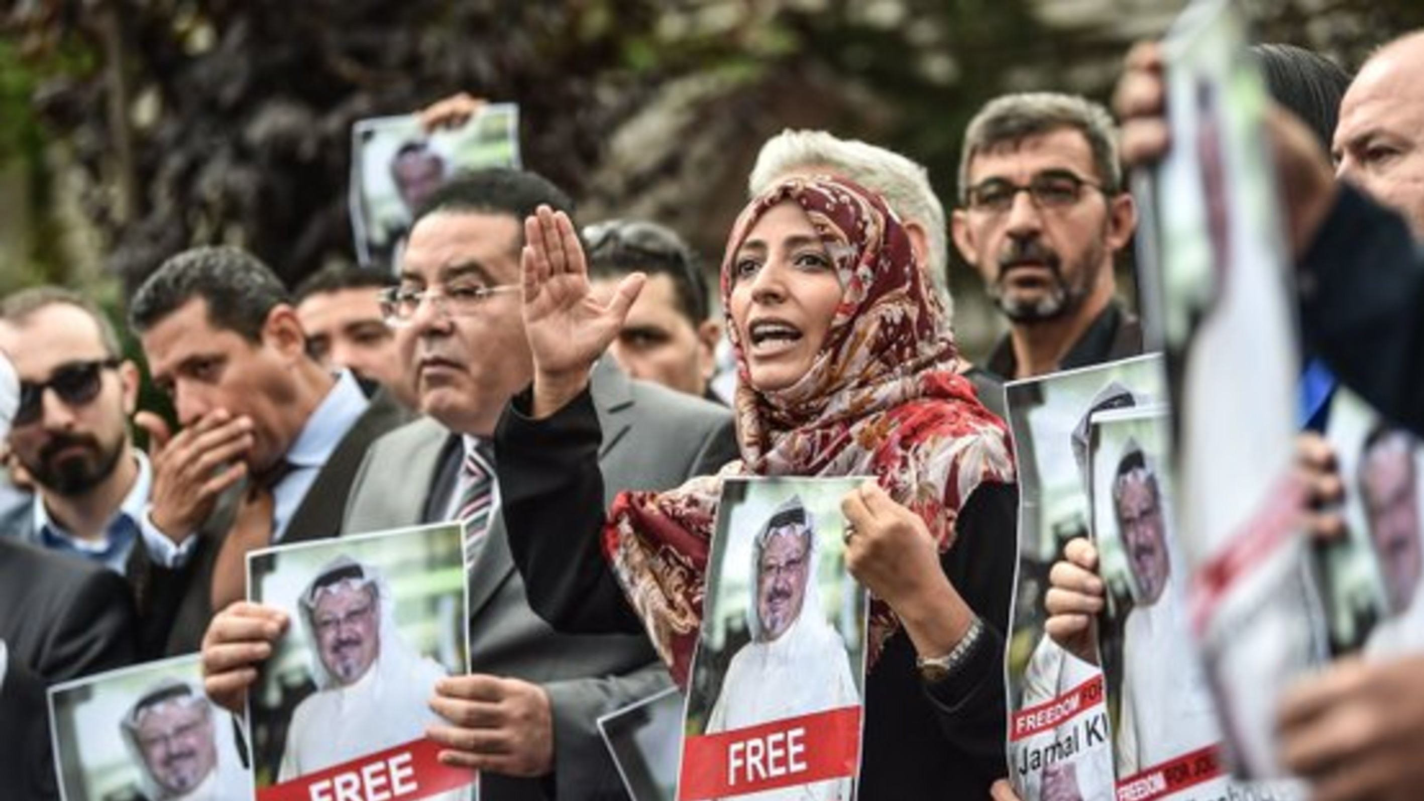 Karman participates in solidarity sit-in with journalist Jamal Khashoggi in front of the Saudi Consulate in Istanbul